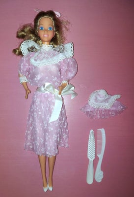 Barbie, Vintage Heart family Mom Barbie 1985, Hun er i brugt ren stand. :)

Tjek også mine andre ann