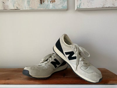 Sneakers, str. 37, New Balance ,  Sandfarvede ,  Ubrugt, New Balance sneakers i farve der passer til