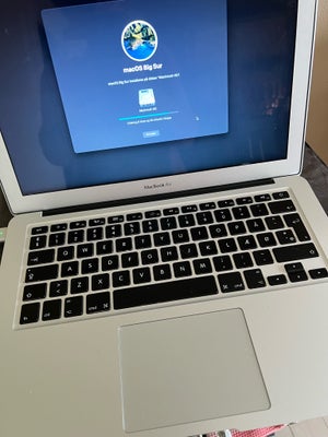 MacBook Air, God, Sælger min gode computer. Fungerer perfekt. Kun udskiftet fordi jeg har brug for m