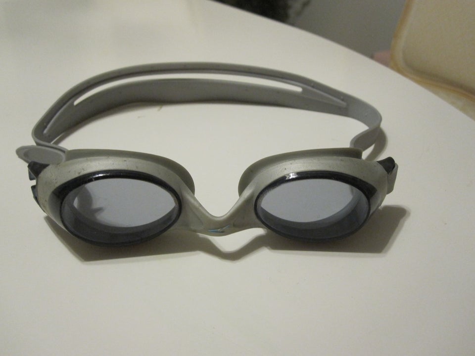 Svømmebriller og svømmevinger, Intex, Speedo