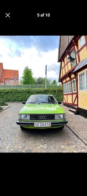 Audi 100, 2,1 5E, Benzin, 1982, 4-dørs, Kørende klassiker, mekanisk ok. Syn til 2028.
Ny kobling, ba