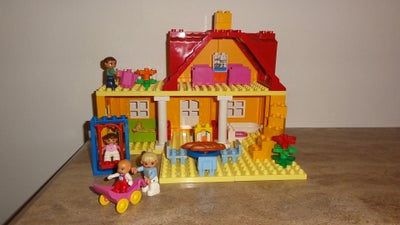Lego Duplo, B32... Familiehus 5639., I fin stand.
Sender gerne mod betaling.
For at se mine andre an
