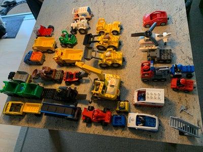 Lego Duplo, Duplo biler med chauffører og en hel masse tilbehør, som følger med. 30 biler/påhængsvog