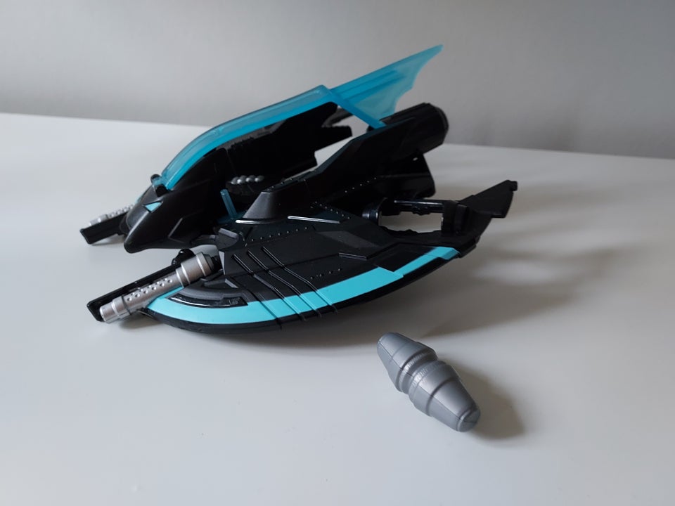Batman legetøj med 2 figurer og fly / jet, Batman