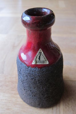Vase, Keramik vase, Lehmann Keramik, Fin vase af det traditionelle rød-brune keramik fra Langeland.
