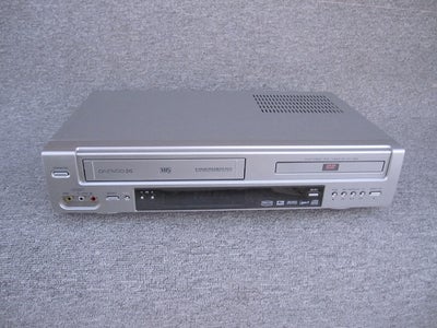 VHS videomaskine, Daewoo, DX-9810, God, 
- COMBI,
- DVD-afspiller / VHS-video,
- 6 Head
- Hi-Fi ster