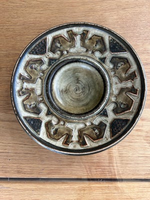 Keramik, Skål, Royal Copenhagen, Fin skål af Jørgen Mogensen.

Kan afhentes i Odense.
