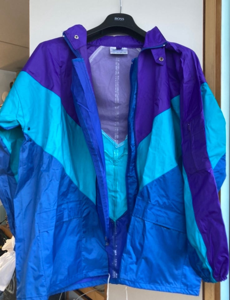 Windbreaker, str. 40, Ukendt