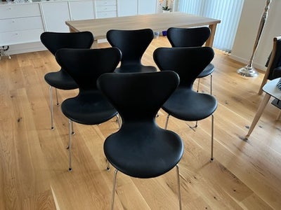 Arne Jacobsen, stol, Syverstol, 6 Syverstole i sort læder. 2 år gamle. 

Opbevares på Sjælland.