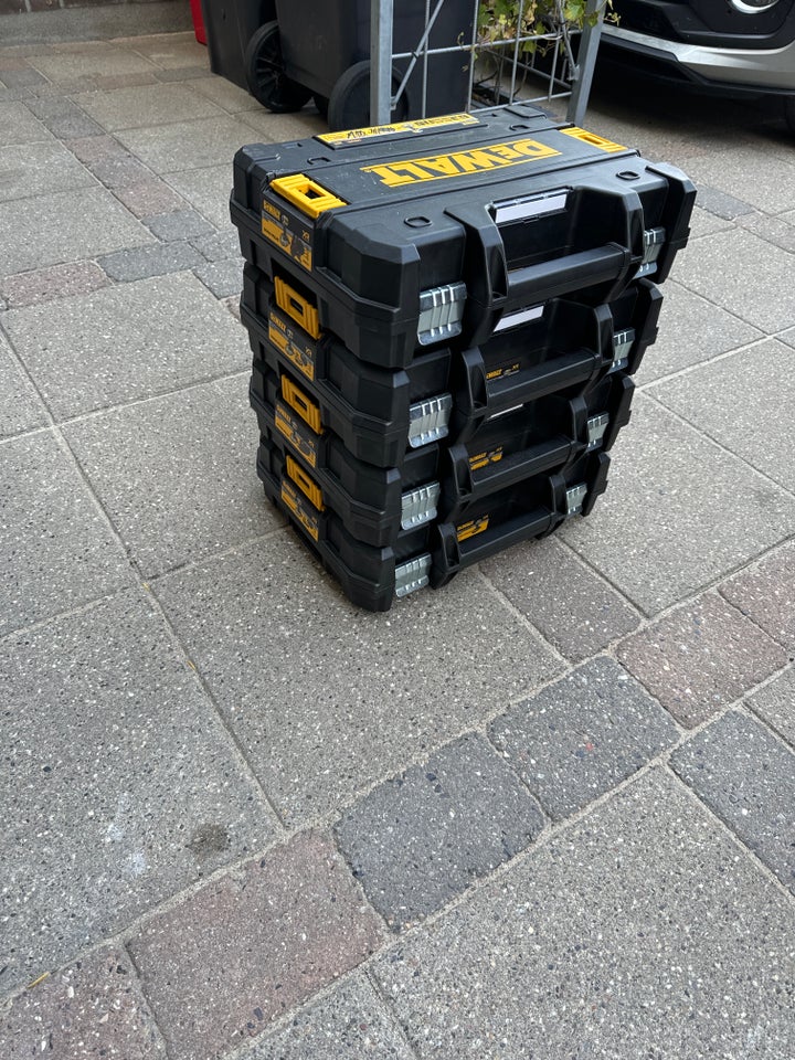 DeWalt kasser, Dewalt