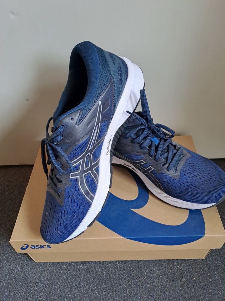 Indendørs sko, Asics, Asics