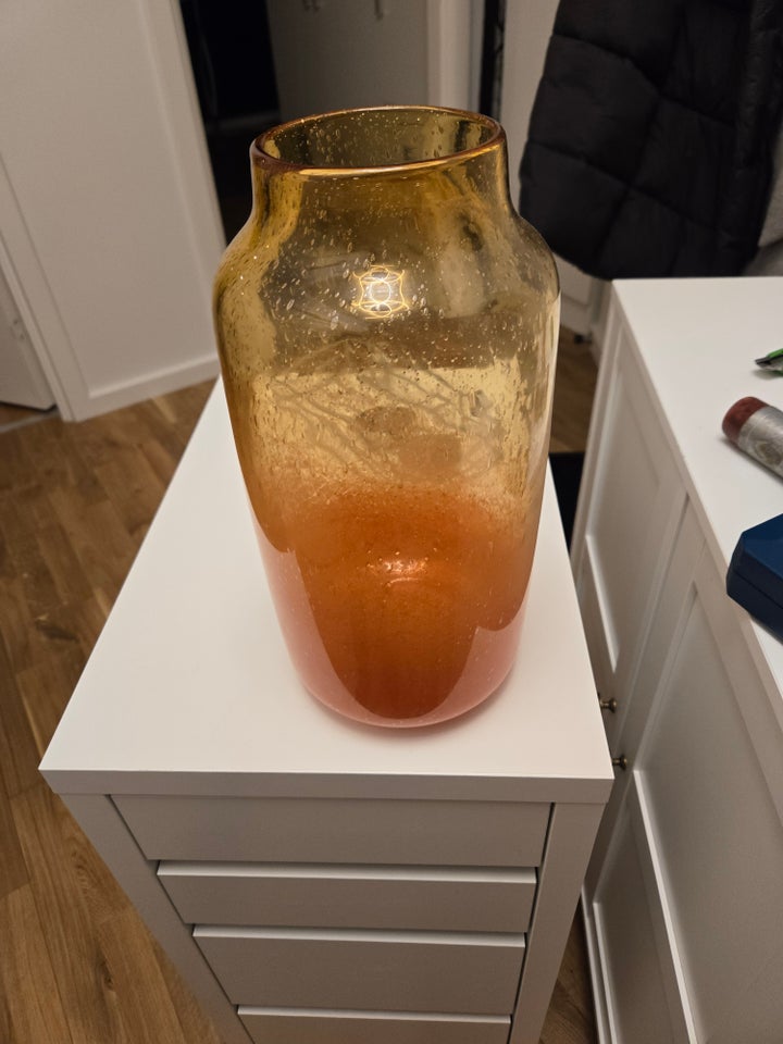 Vase, Orange vase