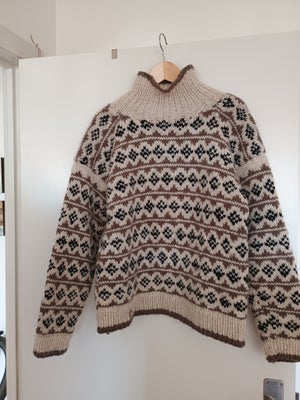 Sweater, Islandsk sweater , str. findes i flere str.,  Mønstret i naturfarve,  100% uld ,  Næsten so