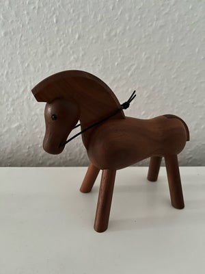 Træfigur hest, Kaj Bojesen, Har haft et års tid, pæn stand

Sælges da jeg rydder ud i ting og den ry