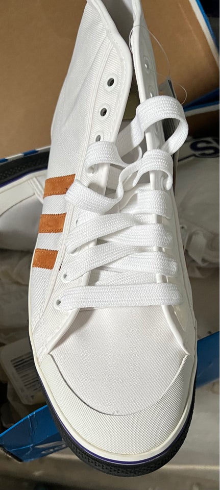 Sneakers, Adidas , str. 46