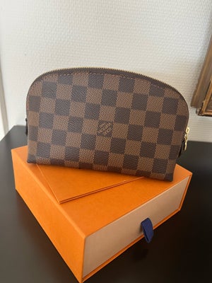 Anden håndtaske, Louis Vuitton, kanvas, Super fin makeup taske PM fra lv sælges. Fejler ikke rigtig 