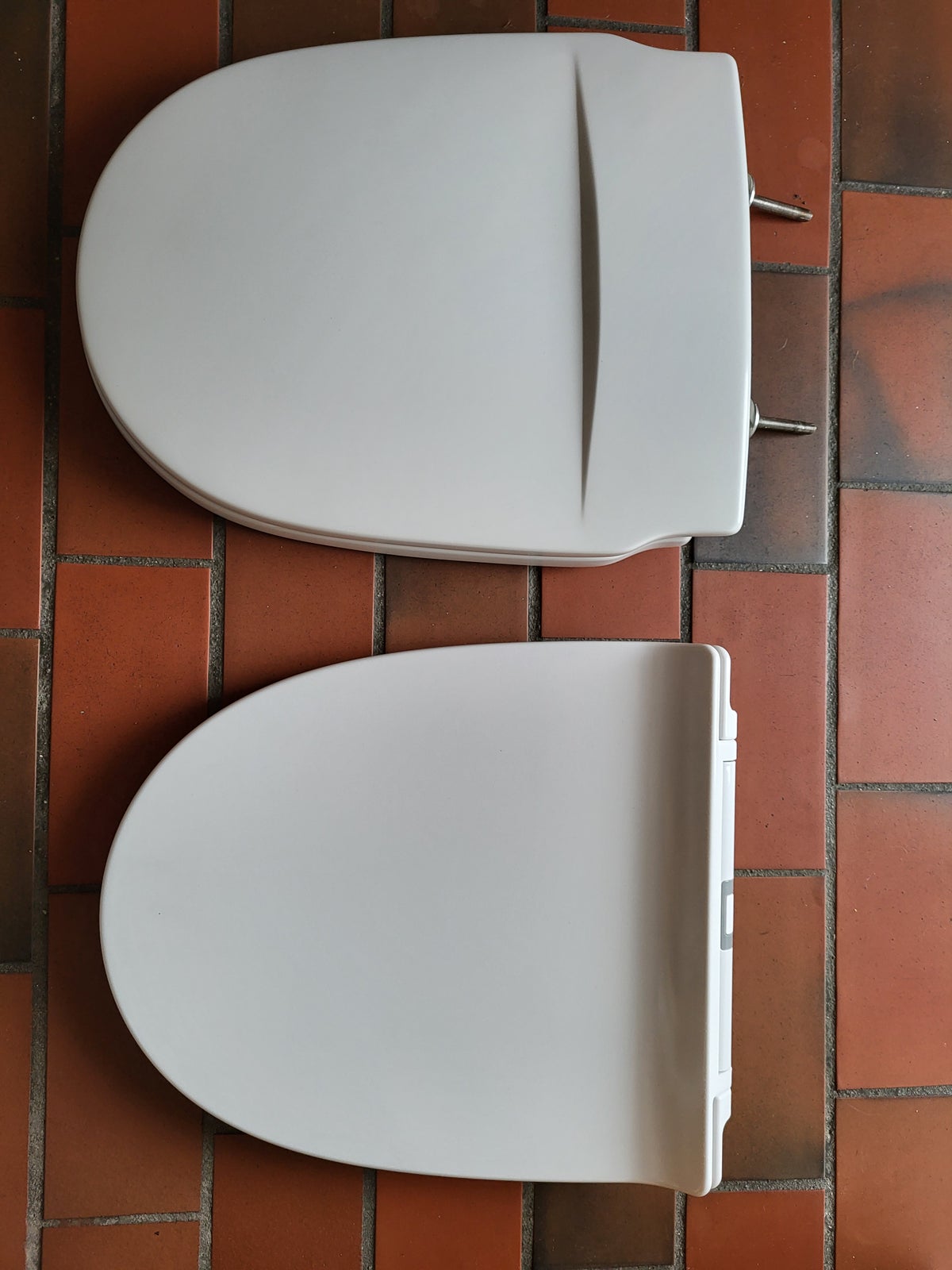 Toiletsæde, Ifö Sign og et ukendt