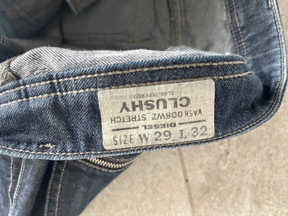 Jeans, Diesel, str. 29