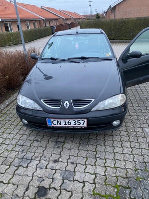 Renault Megane II, 1,6 16V Expression stc., Benzin, 2002, km 178000, nysynet, 5-dørs, Starter og kør