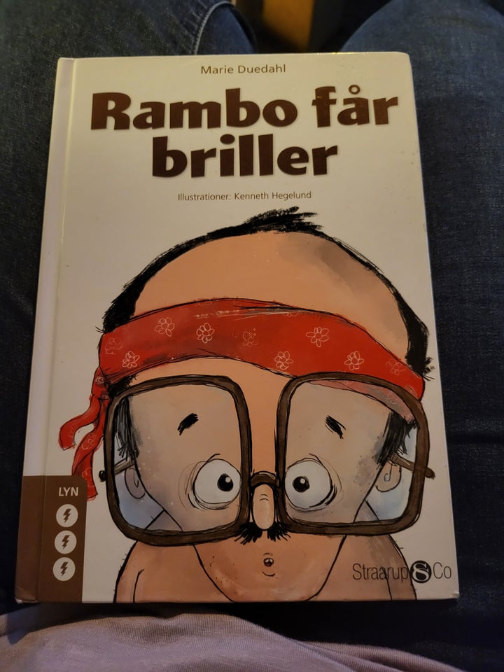 kedel Vie Gnaven Rambo får briller, Marie Duedahl - dba.dk - Køb og Salg af Nyt og Brugt
