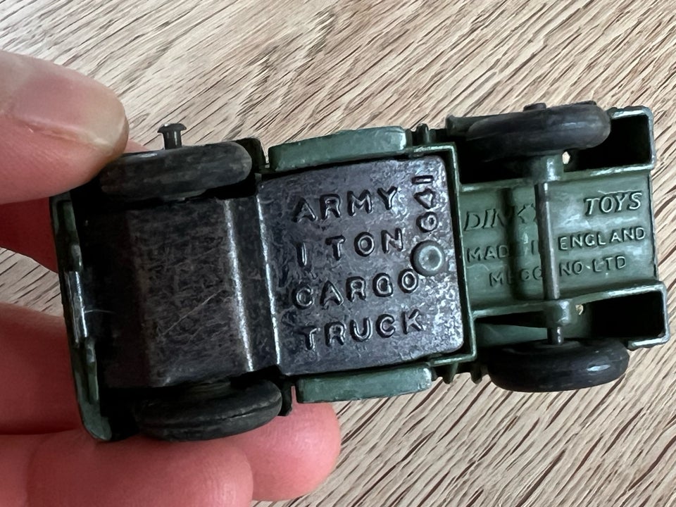 Army 1 ton cargo truck, Dinky toys