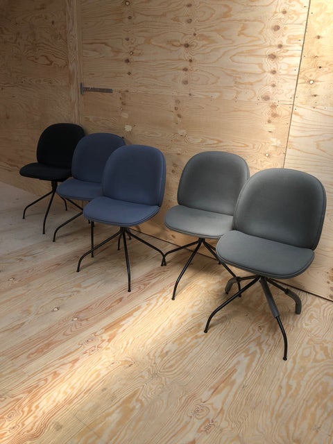 Spisebordsstol, Gubi Beetle Chair, 5 flotte fuldpolstrede…