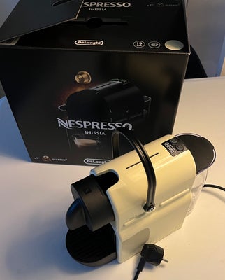 Kapselmaskine, Nespresso Inissia, SPAR 200 kr. på julegaven. 

Nespresso Inissia DeLonghi - farve: v