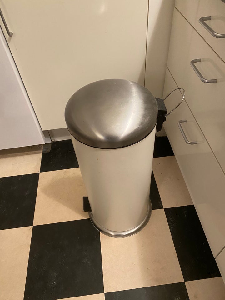 Toiletspand, Mjäsa Ikea