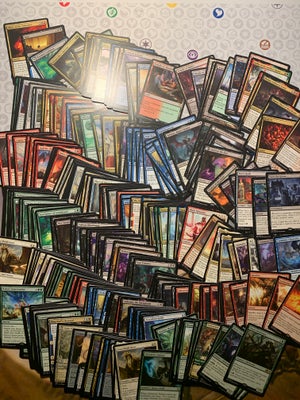 Samlekort, Magic the gathering, Stor bunke med 250 forskellige sjældne (rare) magickort.
Kortene er 