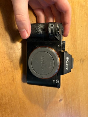 Sony, Sony A7ii, 24,3 megapixels, God, Hej sælger dette sony kamera A7 mark ii. Det tager billeder i