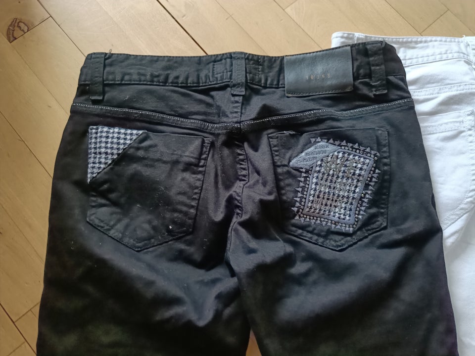 Chinos, Ghd, str. 36