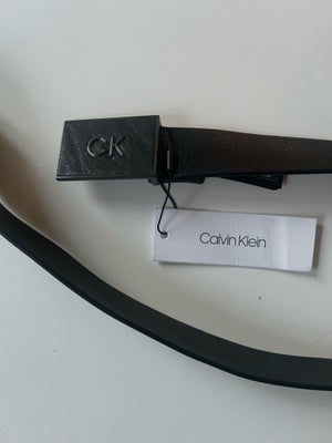 Bælte, Calvin Klein, str. 90 cm,  Sort,  Læder,  Ubrugt, Ubrugt læderbælte med sølvspænde.
