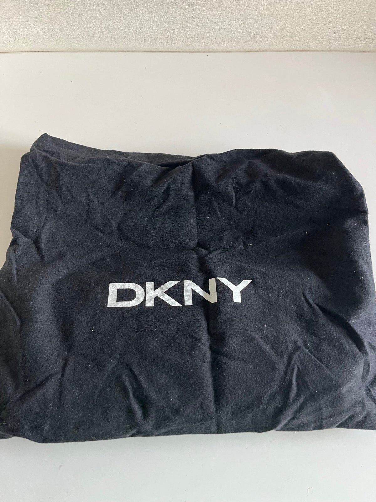 Clutch, DKNY, andet materiale