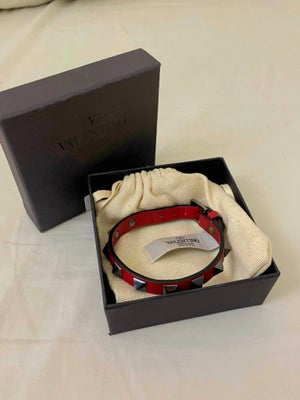 Armbånd, læder, Valentino, Super lækkert læder armbånd fra Valentino ??
Ekstra nitter medfølger
Grat