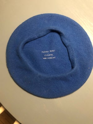 Hat, Engelsk vintage, str. One size,  Blå,  100 % uld,  Næsten som ny, Smuk baret som ny i blå fra 6