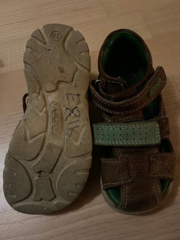 Sandaler, str. 24, Ecco