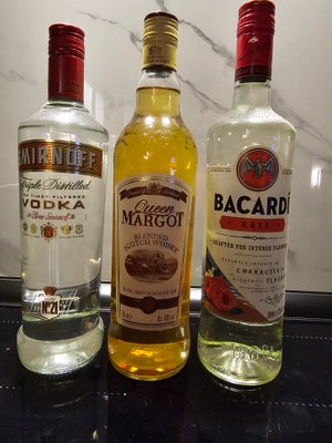 Vin og spiritus, Vokda//whisky, 1x vodka smirnoff // 1 x Bacardi // 1 x Margot whisky..