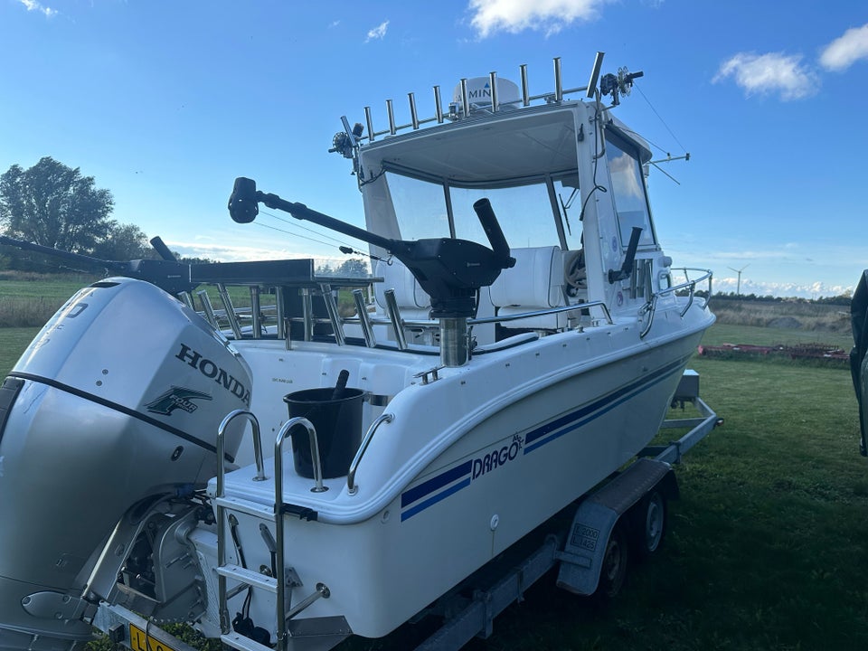 Drago 640 pilothouse, Motorbåd,