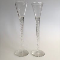 2 stk snapseglas med snoet stilk, Mundblæst glas, 140 år gl.