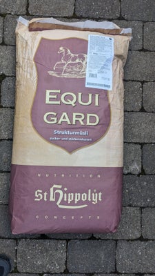 Equigard nordic müsli, St. Hippolyt, Equigard nordic müsli

Uåbnet købt i April

Har 2 stk