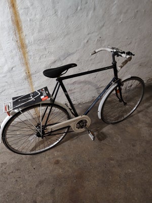 Herrecykel,  Puch Retro med stil :), 59 cm stel, 3 gear, Cykelen stå flot med alt Retro . 

Str 58

