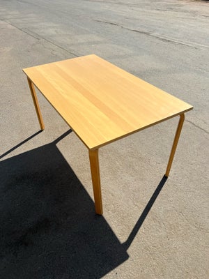 Spisebord, Vintage spisebord , b: 140 l: 80, Vintage spisebord/arbejdssbord i klassisk dansk møbel d