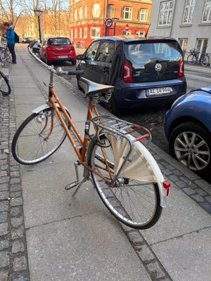 Damecykel,  A-H, Vintage, Gammel “Capri” vintage cykel til salg på Nørrebro 
Skal have et par nye sl