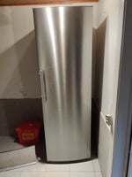 Andet køleskab, andet mærke, 395 liter