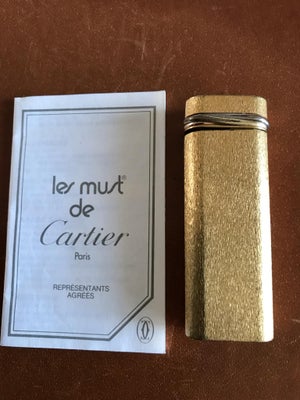 Lighter, Must de CARTIER. Ikke afprøvet med benzin påfyldt, men der er gnist. Prisen er helt fast. E