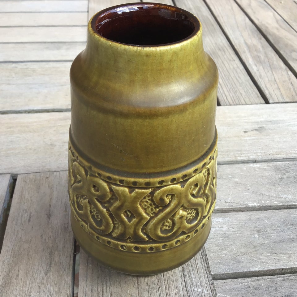 Smuk olivengrøn keramikvase