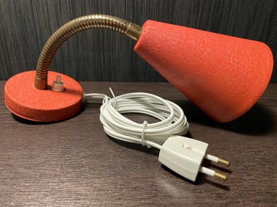 Væglampe, E. S. Horn, Retro væglampe/sengelampe fra 1950´erne, flexarm i messing. Farve: Rød krympel
