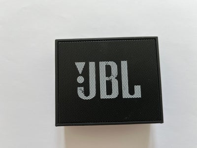 Højttaler,  JBL, Go, 5 W, God, Pæn og velfungerende JBL Go bluetooth højtaler

Er dejlig handy at ha