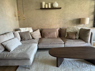 Sofa, BETRÆKKET SÆLGES IKKE SEPERAT!!

Sofaen er en Ikea (Söderhamn) betrukket med velvet sand betræ