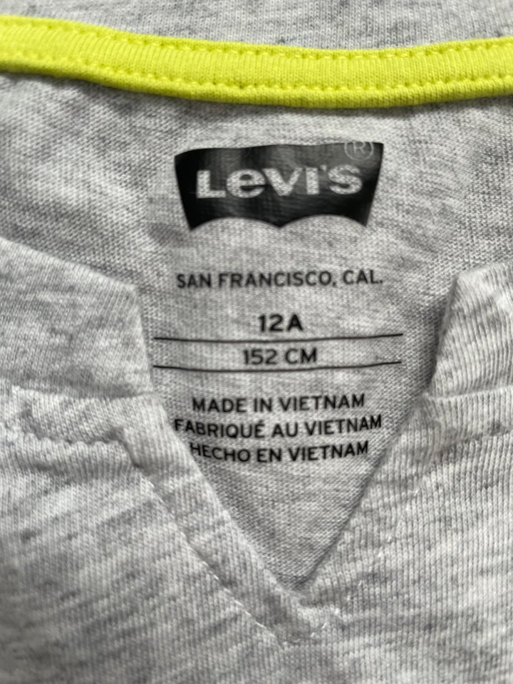 T-shirt, T-shirt, Levi’s